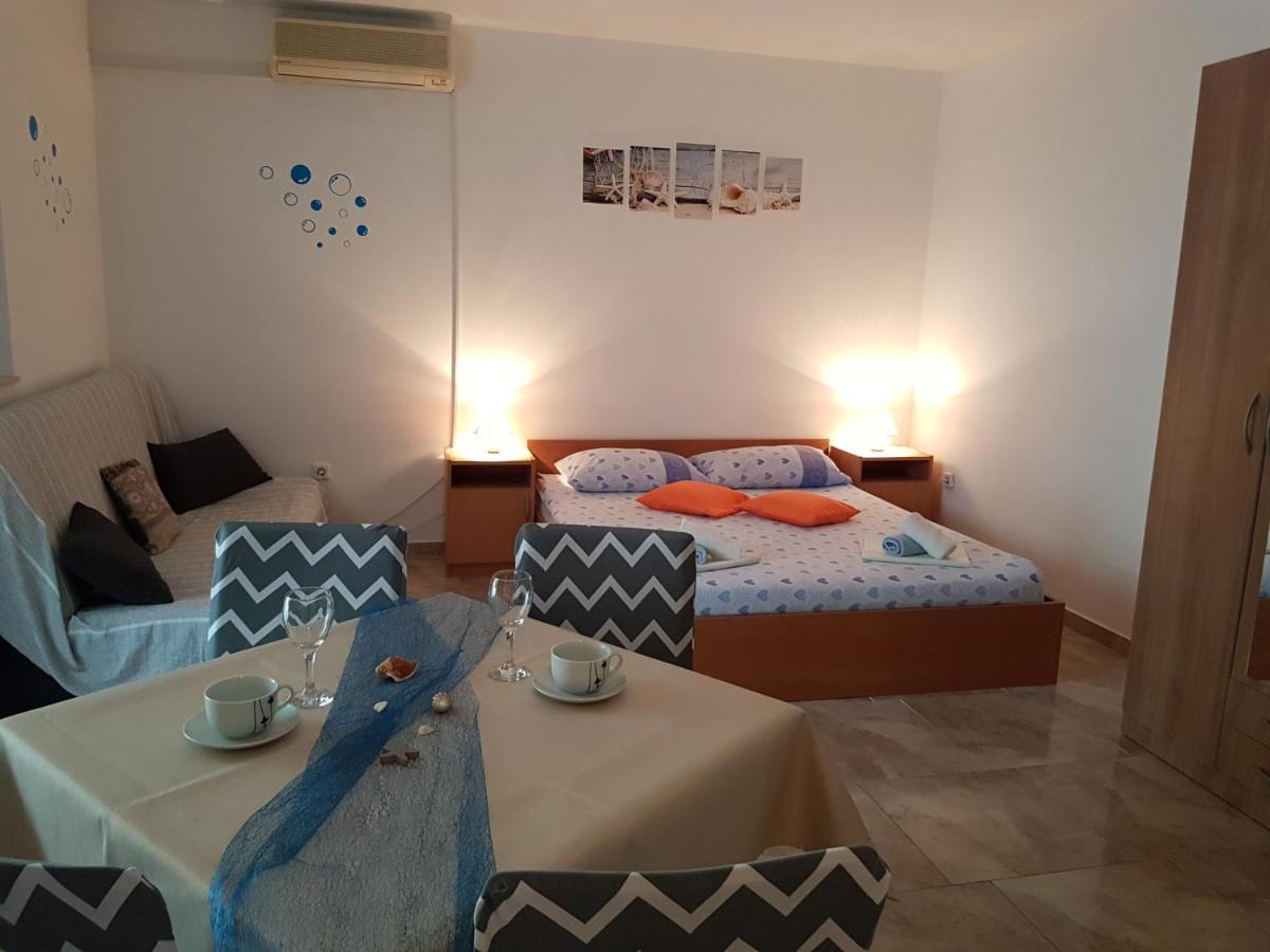 Apartments With A Parking Space Novalja, Pag - 6504 Экстерьер фото